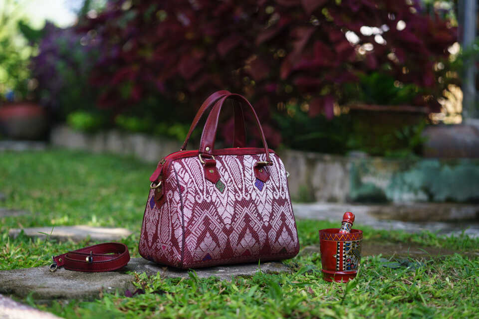 Lombalio handbag from Songket